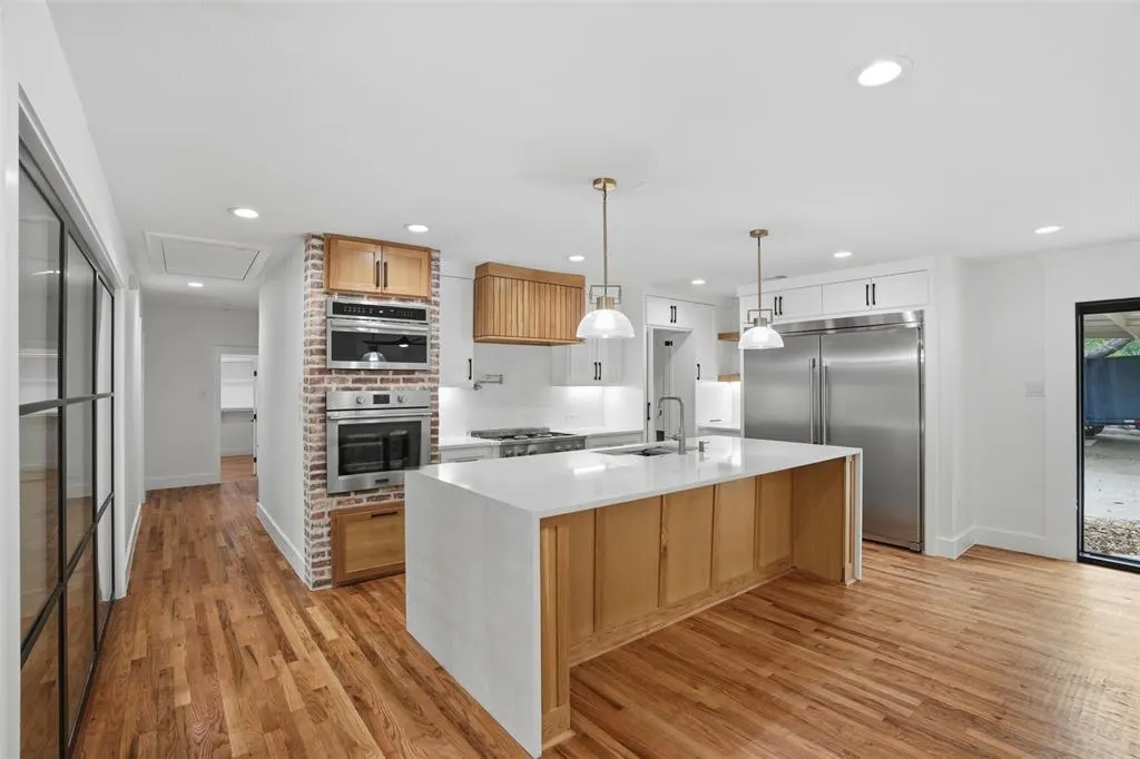 1000 N Morris Street