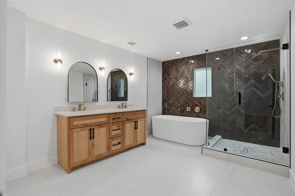 1000 N Morris Street