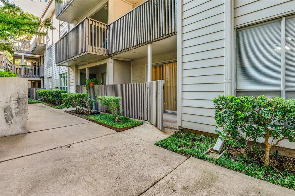 4859 Cedar Springs Road, #144