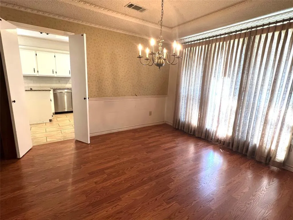1501 Willow Crest Drive