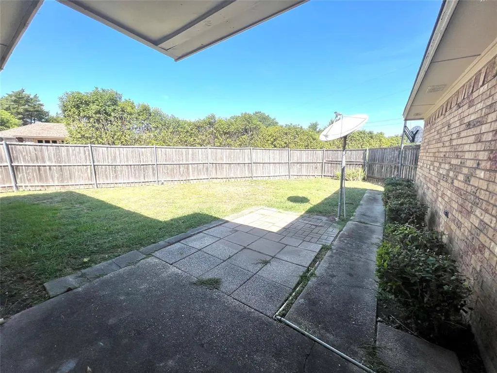 1501 Willow Crest Drive