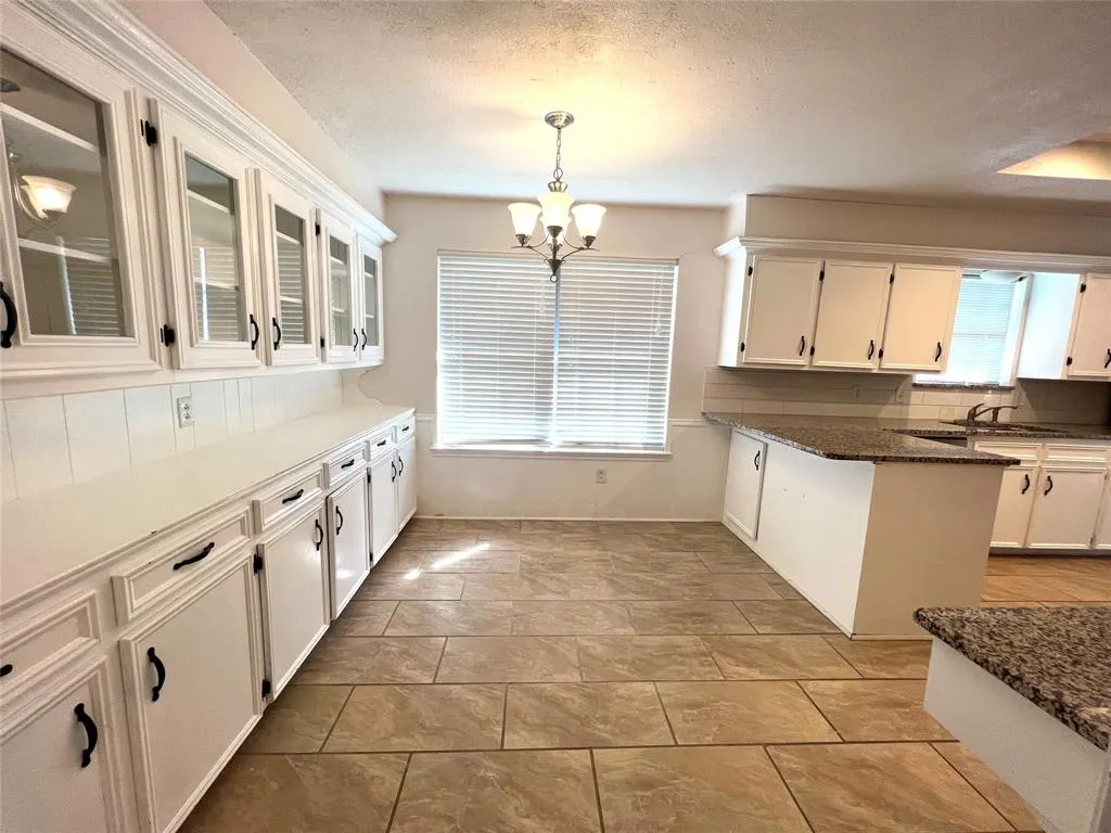 1501 Willow Crest Drive