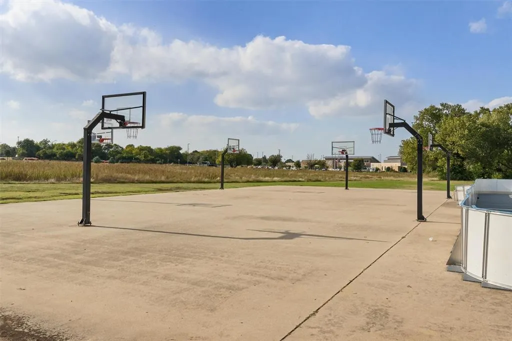 8528 Santa Rosa Drive