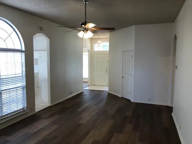 7010 Inglenook Drive