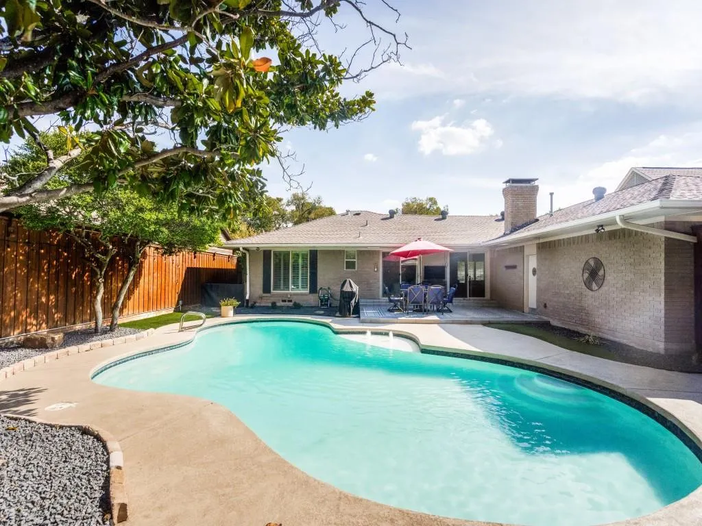 1521 Janwood Drive