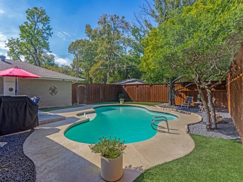 1521 Janwood Drive