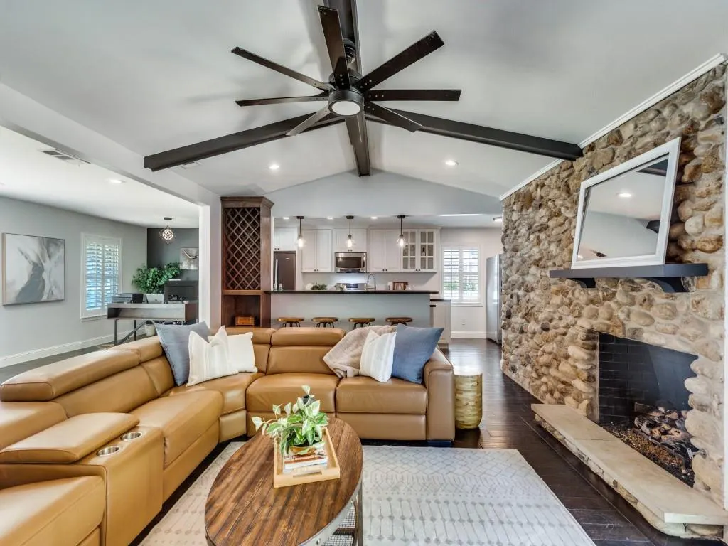 1521 Janwood Drive