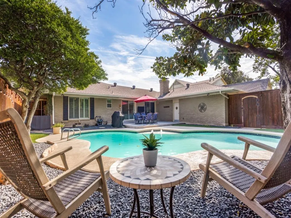 1521 Janwood Drive