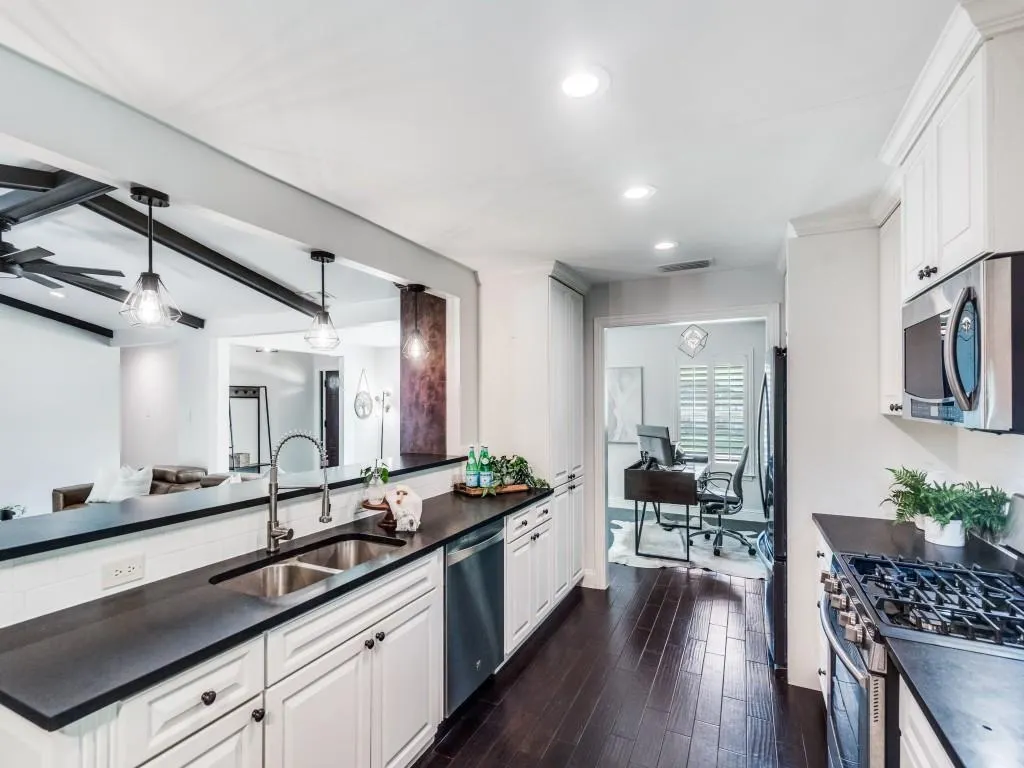 1521 Janwood Drive