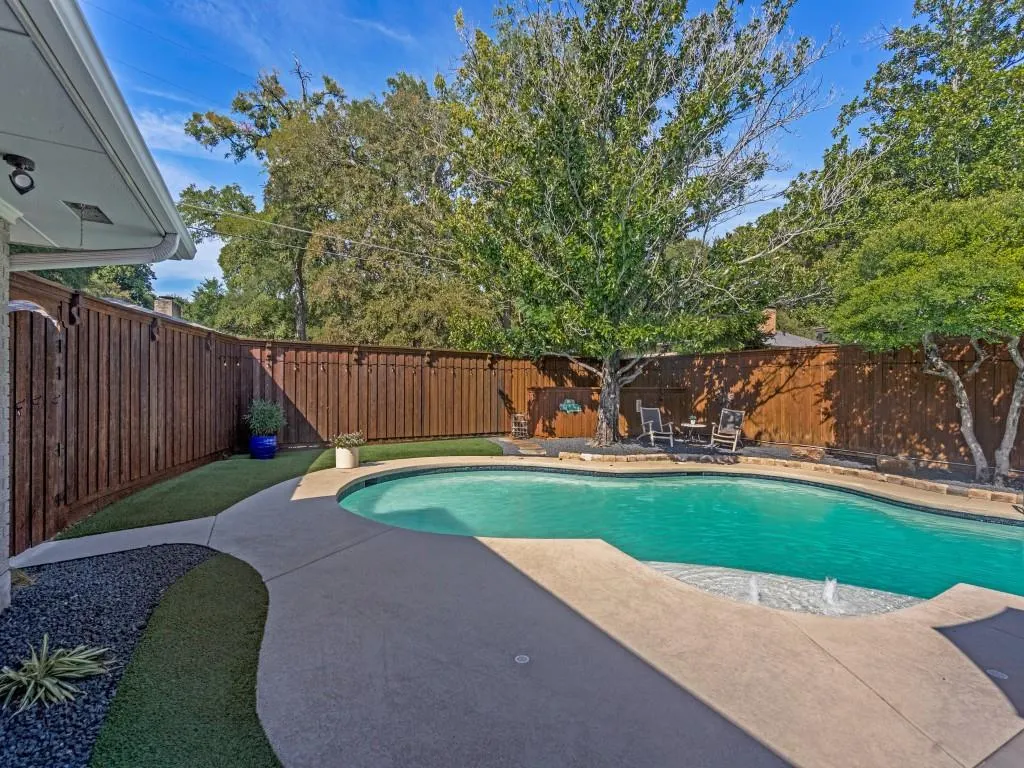 1521 Janwood Drive