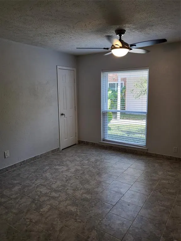 4317 Hartford Street, #109