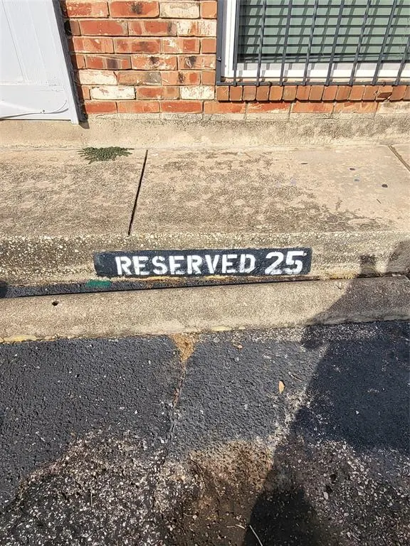 4317 Hartford Street, #109