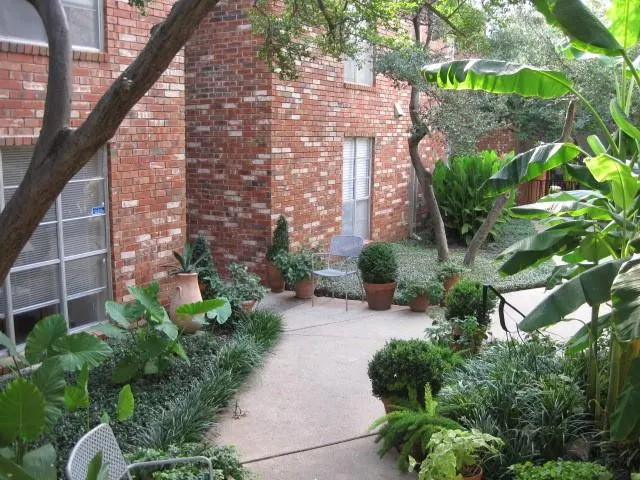4317 Hartford Street, #109