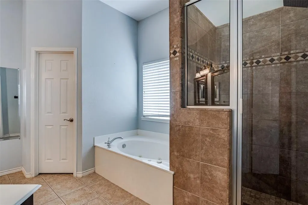 8404 Riverwalk Trail