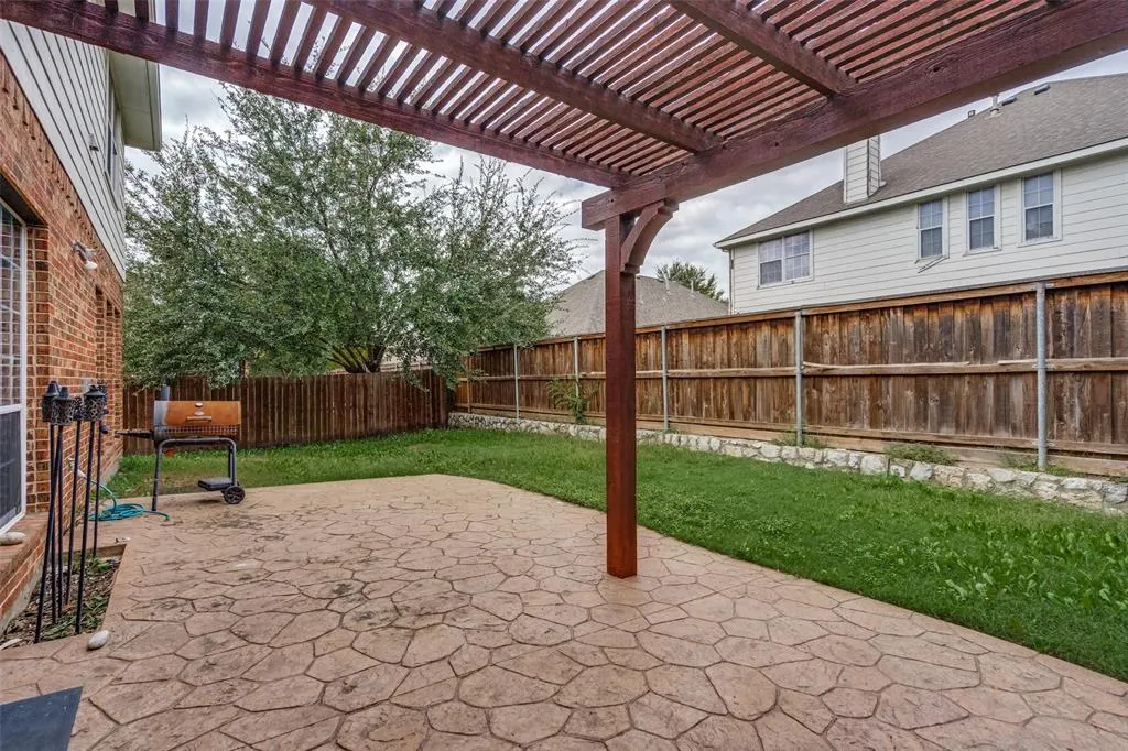 8404 Riverwalk Trail