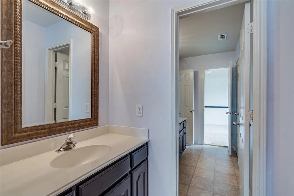 8404 Riverwalk Trail