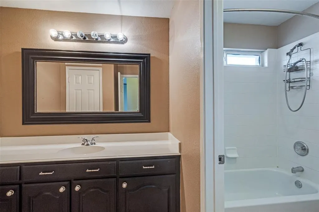 8404 Riverwalk Trail