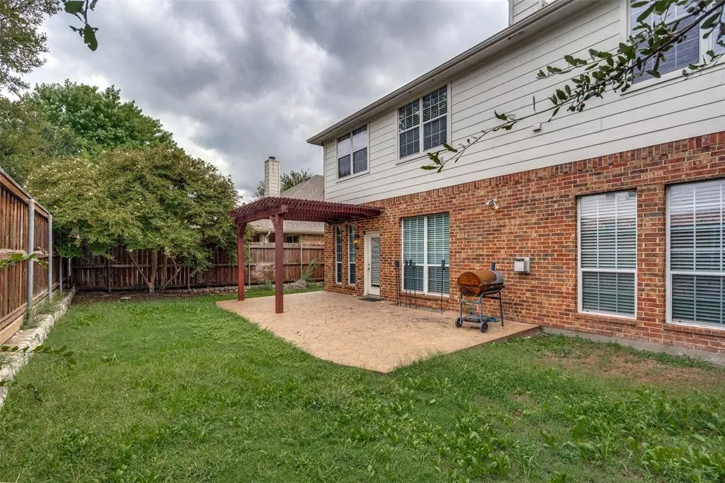 8404 Riverwalk Trail