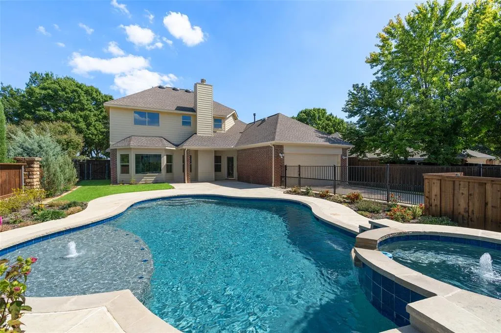 102 Fontana Court