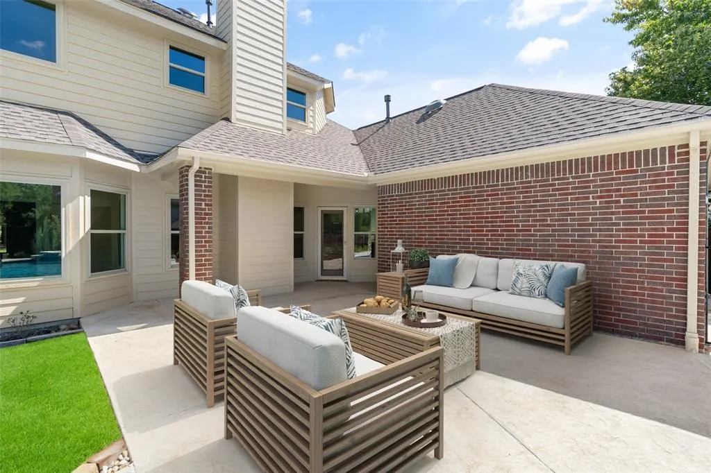 102 Fontana Court