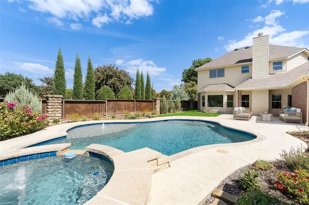 102 Fontana Court