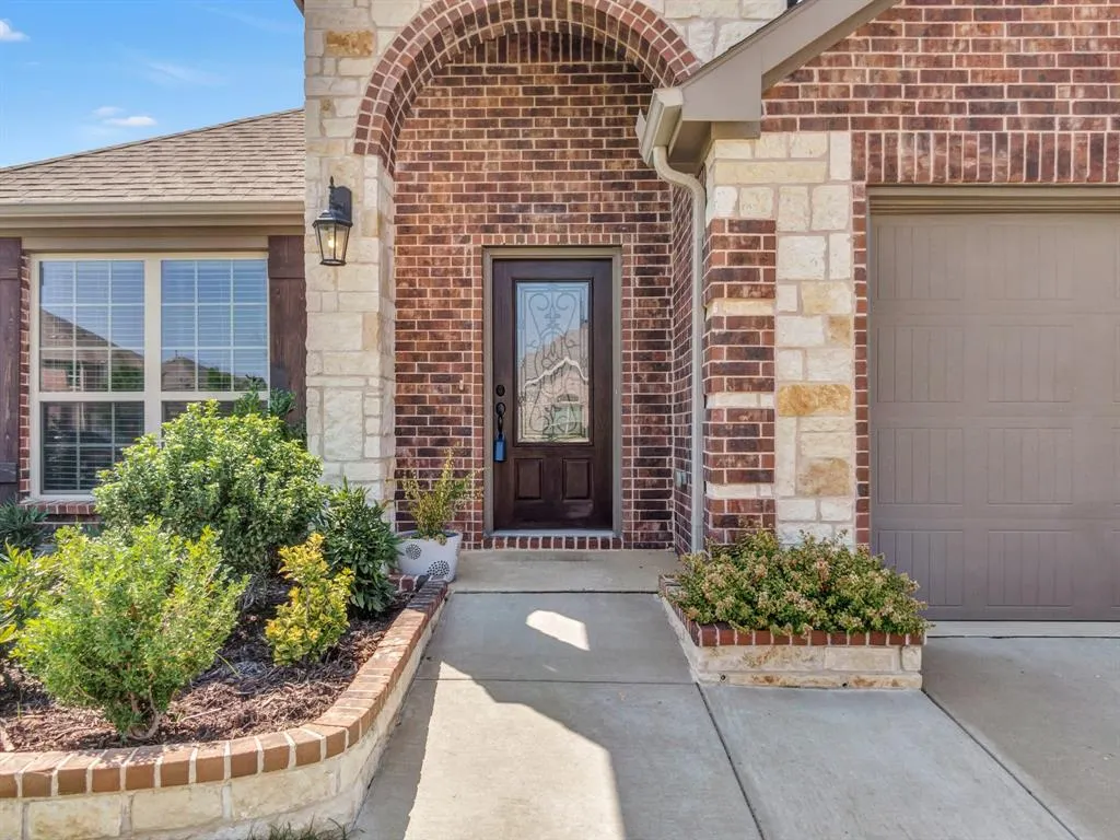 324 Whitman Drive