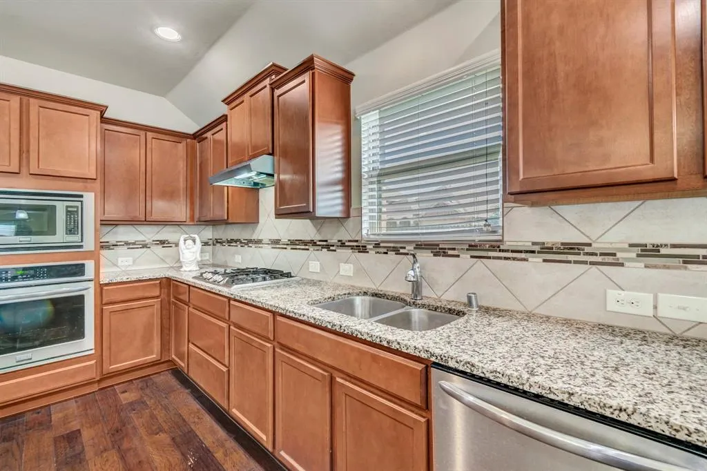 324 Whitman Drive