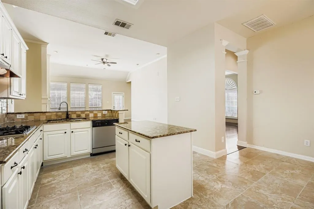 5200 Teddington Park Drive
