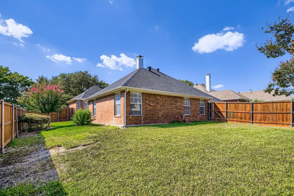5200 Teddington Park Drive