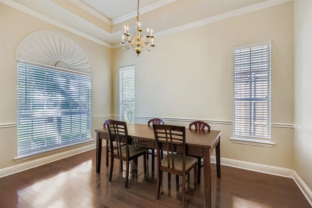 5200 Teddington Park Drive