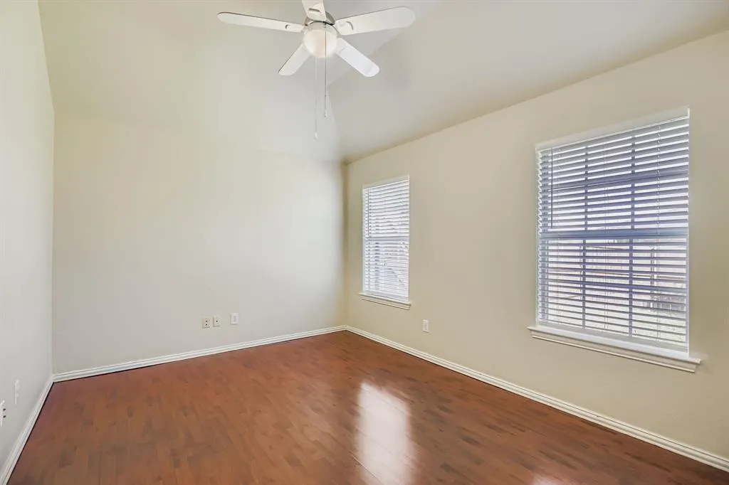 5200 Teddington Park Drive