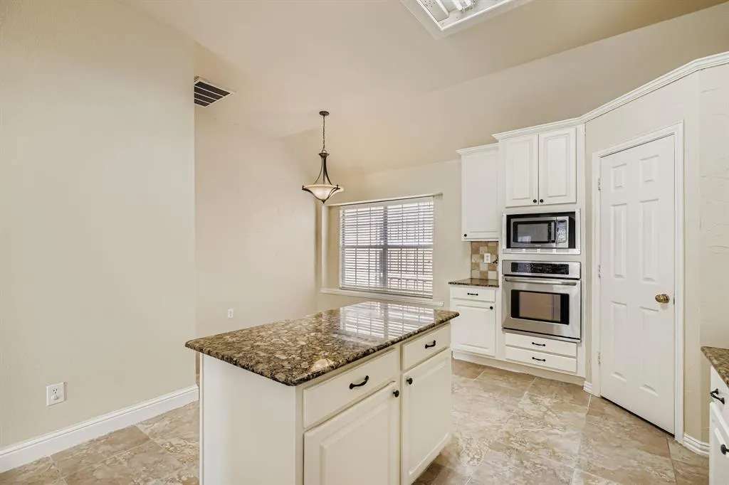 5200 Teddington Park Drive