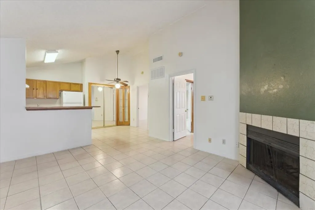 6108 Abrams Road, #330