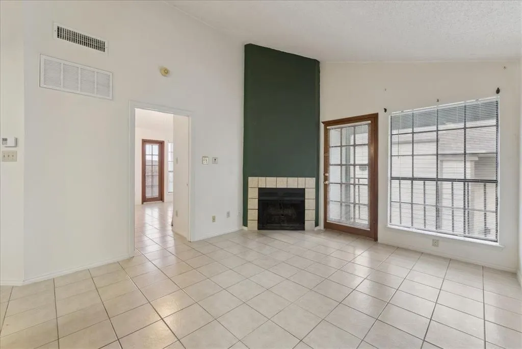 6108 Abrams Road, #330