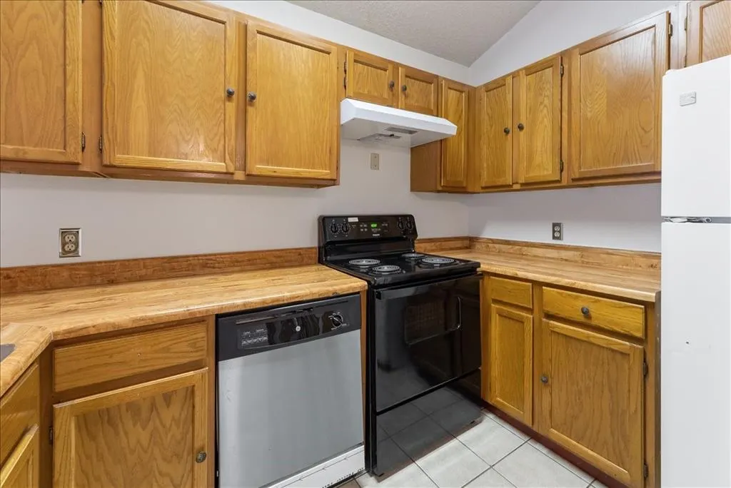 6108 Abrams Road, #330