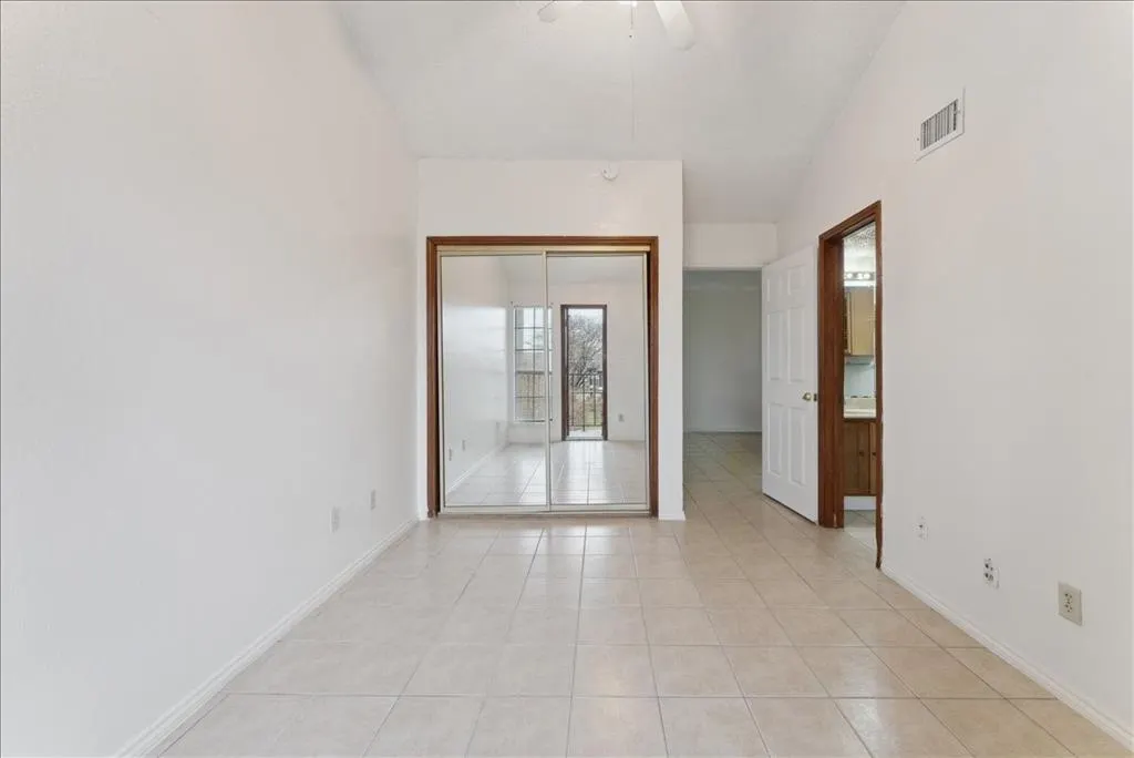 6108 Abrams Road, #330
