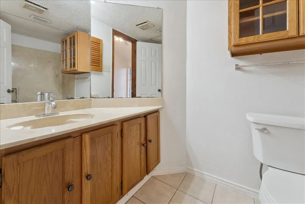 6108 Abrams Road, #330