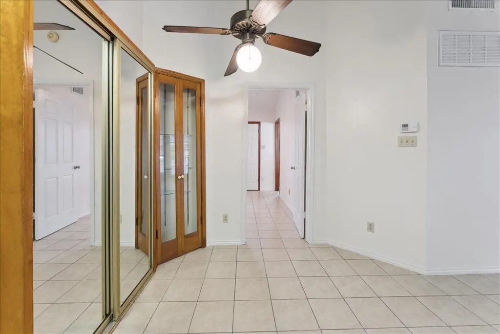 6108 Abrams Road, #330