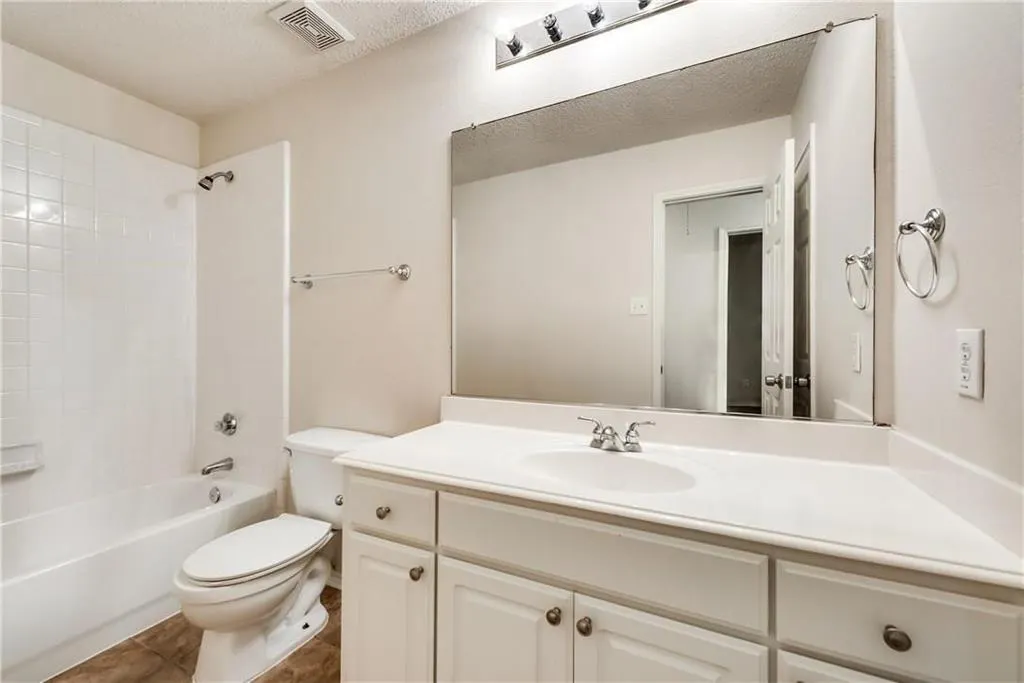 6204 Autumnwood Drive