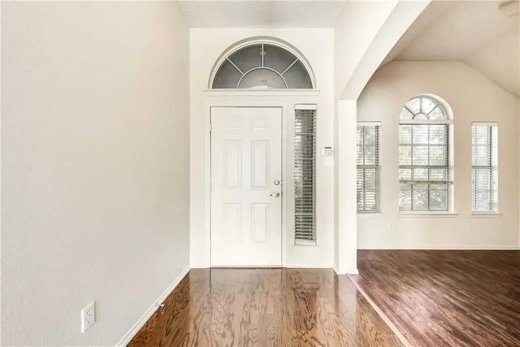 6204 Autumnwood Drive