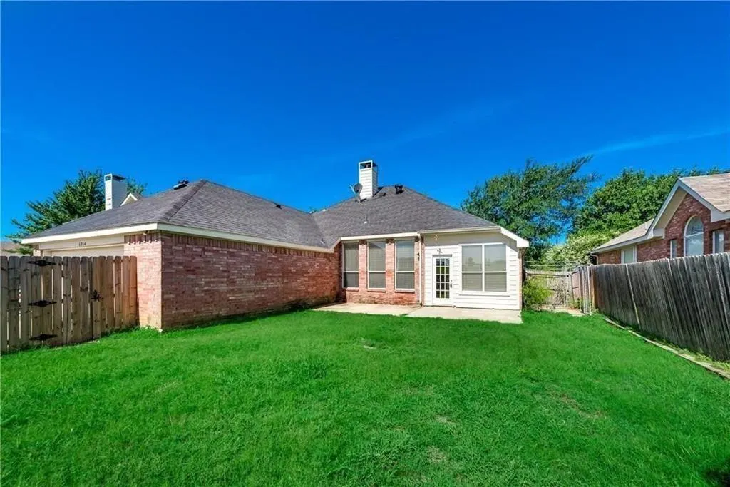 6204 Autumnwood Drive