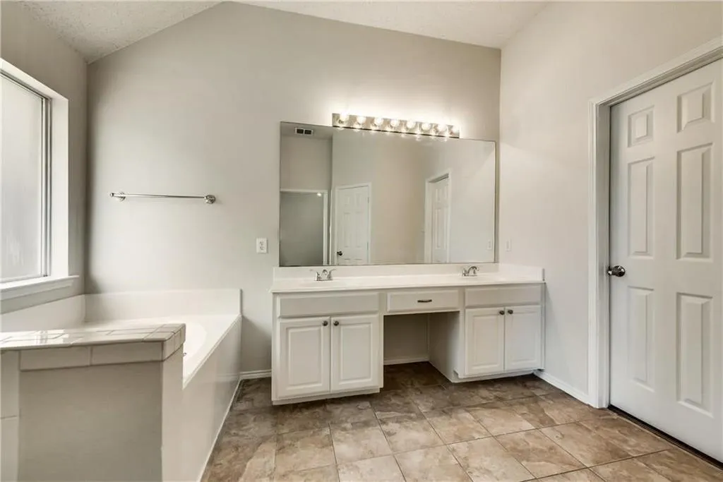 6204 Autumnwood Drive