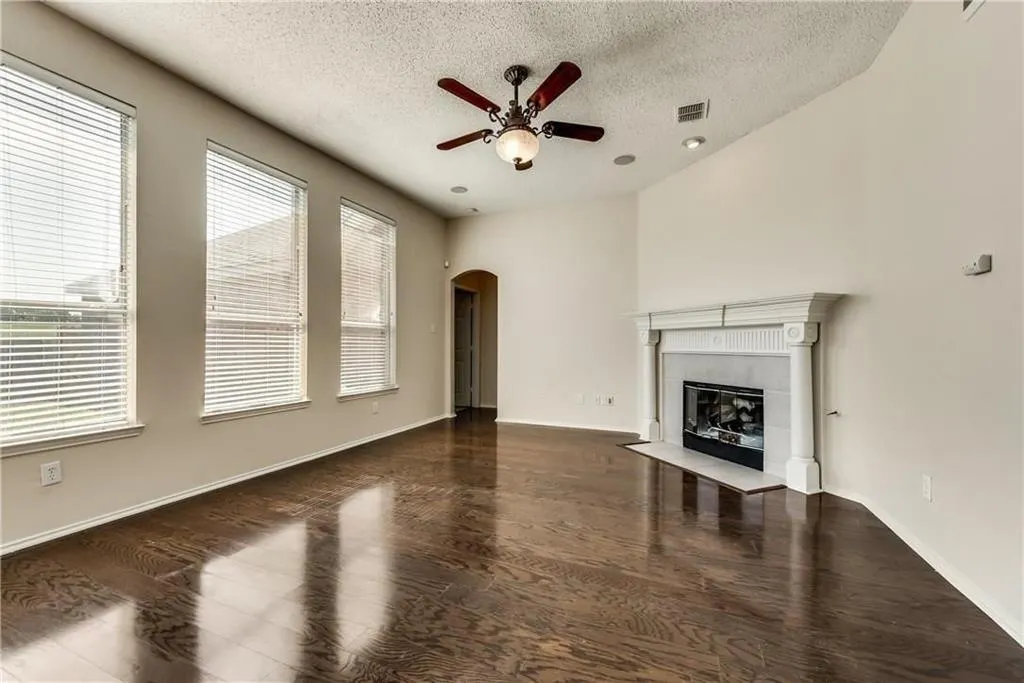 6204 Autumnwood Drive