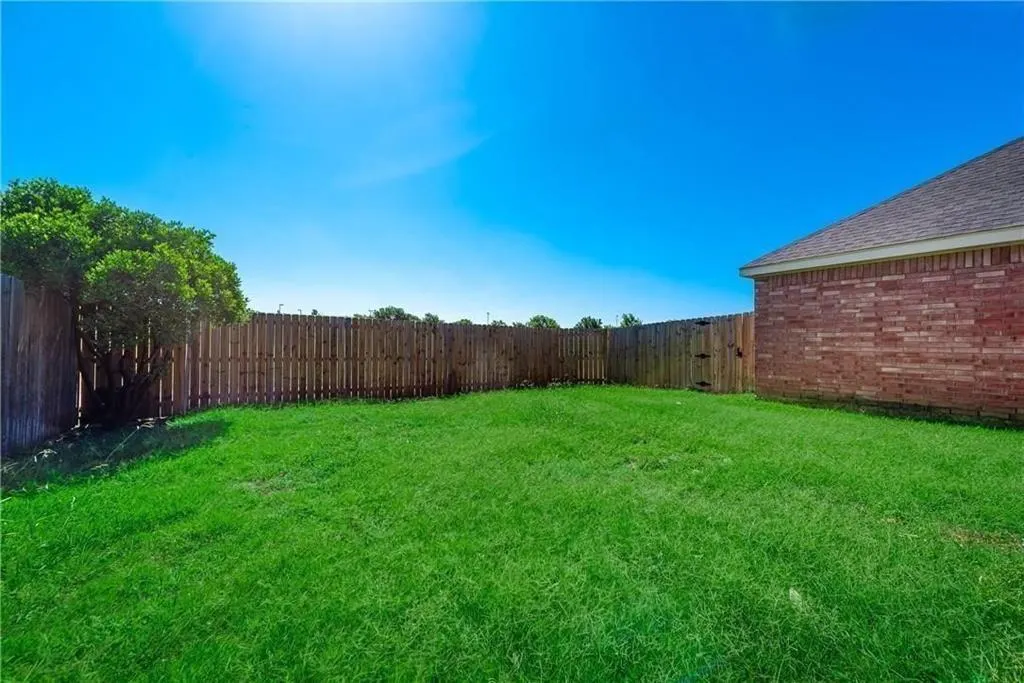 6204 Autumnwood Drive