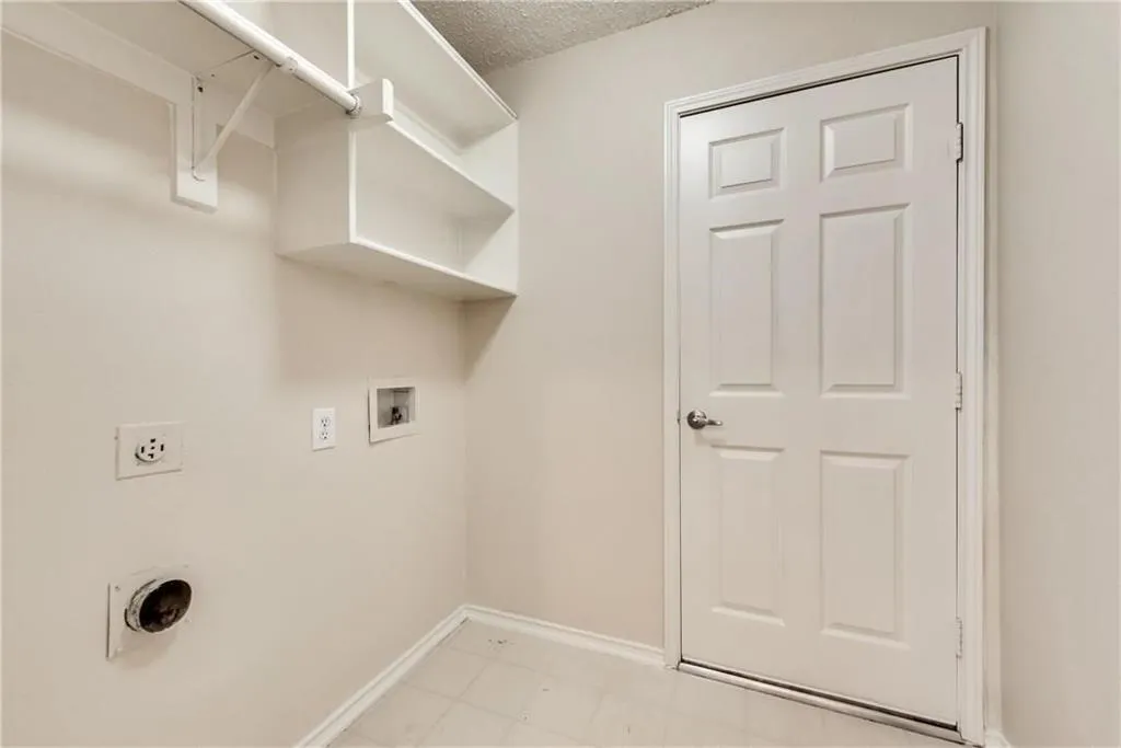 6204 Autumnwood Drive