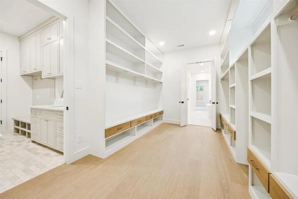 6222 Anita Street