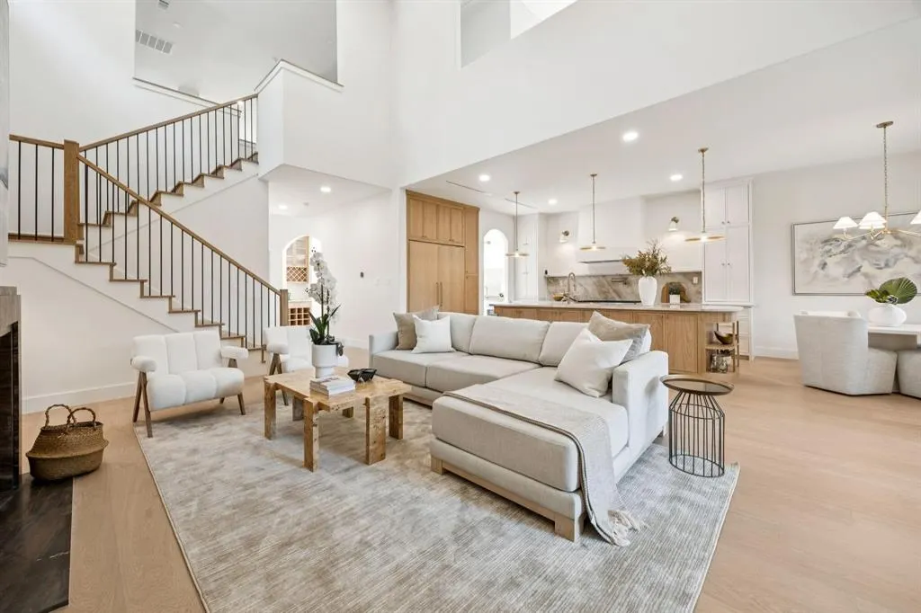 6222 Anita Street