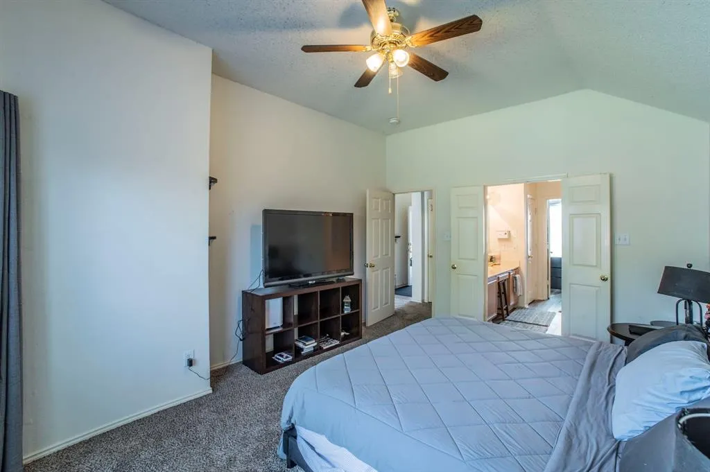 3841 Pine Valley Drive