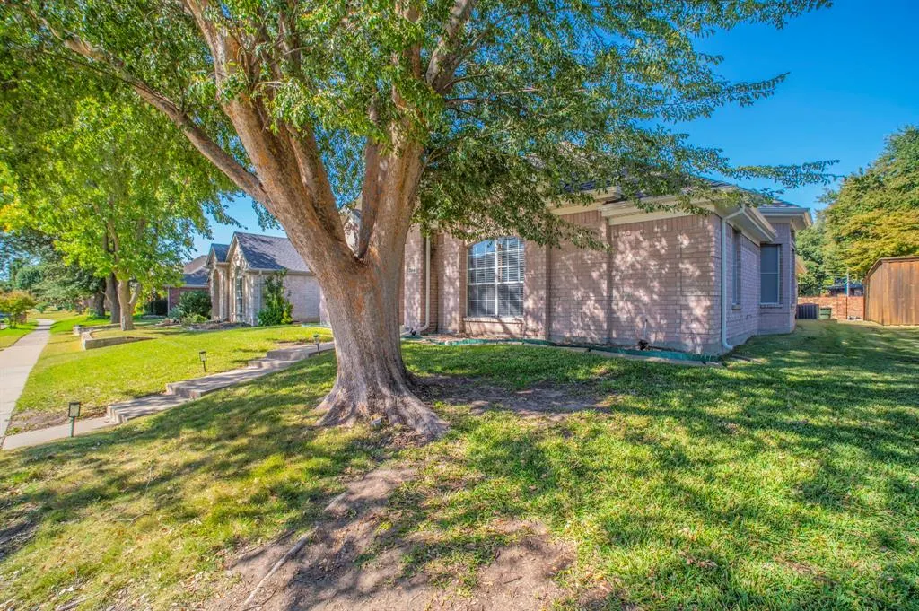 3841 Pine Valley Drive