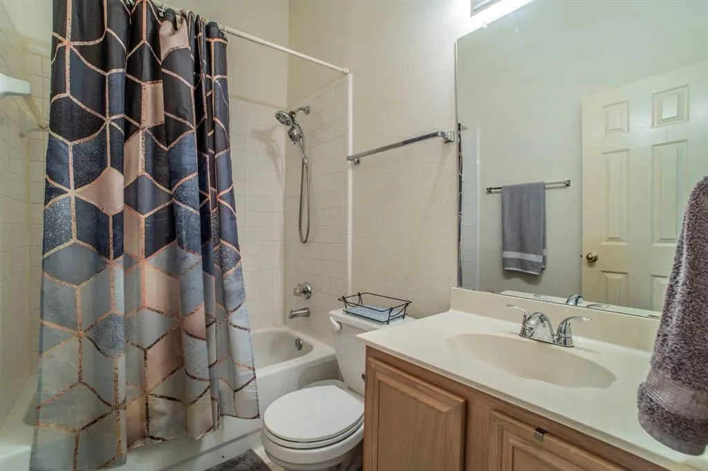 3841 Pine Valley Drive